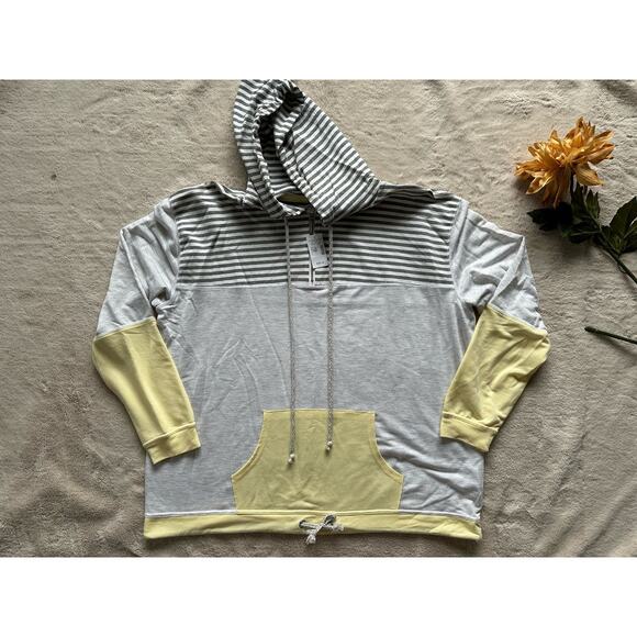 Maurices Tops - Maurices Hooded Top NWT Size 1